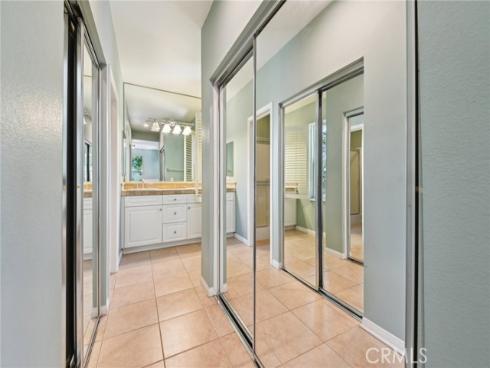 33 Perennial , Irvine, CA