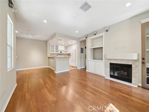 33 Perennial , Irvine, CA