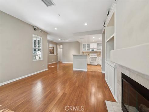 33 Perennial , Irvine, CA