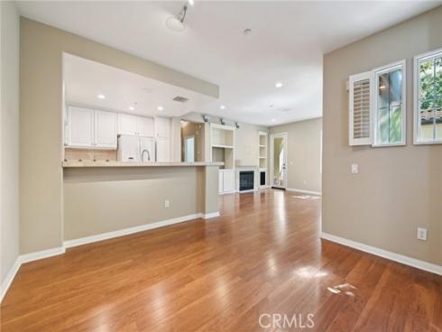 33 Perennial , Irvine, CA