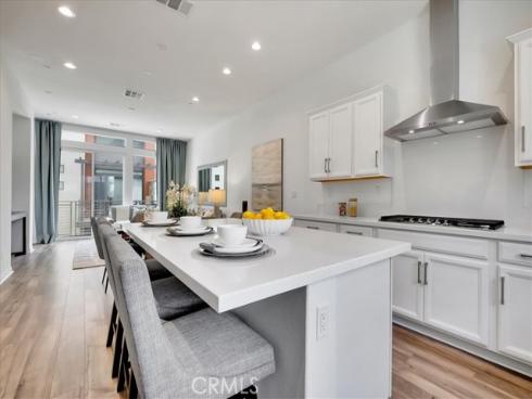 168 Sawbuck , Irvine, CA