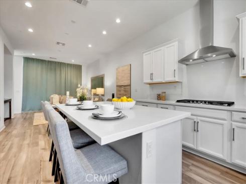 168 Sawbuck , Irvine, CA