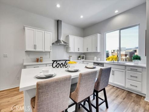 168 Sawbuck , Irvine, CA