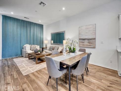 168 Sawbuck , Irvine, CA