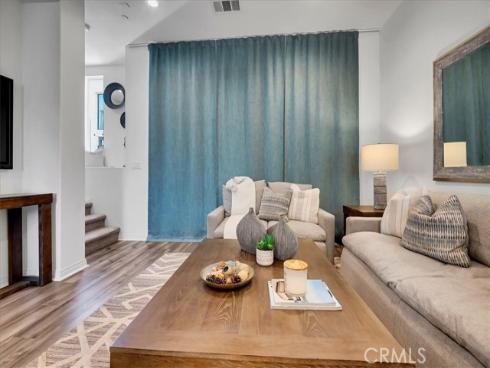 168 Sawbuck , Irvine, CA