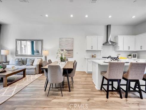 168 Sawbuck , Irvine, CA