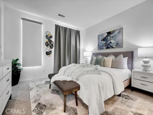 168 Sawbuck , Irvine, CA