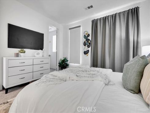 168 Sawbuck , Irvine, CA