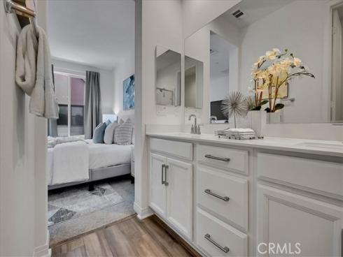 168 Sawbuck , Irvine, CA