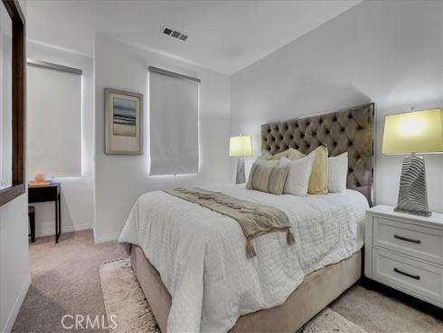 168 Sawbuck , Irvine, CA