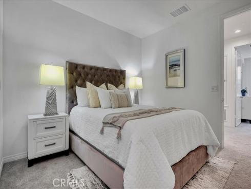 168 Sawbuck , Irvine, CA