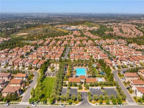 122 Appian Boulevard, Irvine, CA