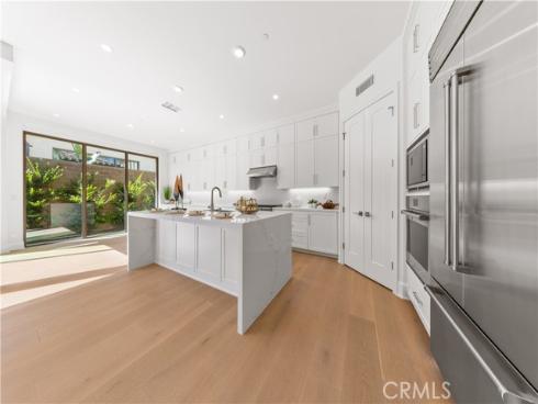 122 Appian Boulevard, Irvine, CA