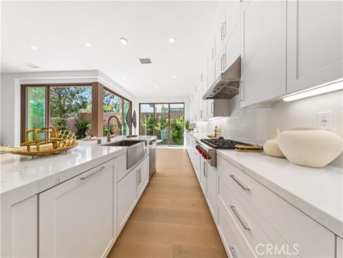 122 Appian Boulevard, Irvine, CA