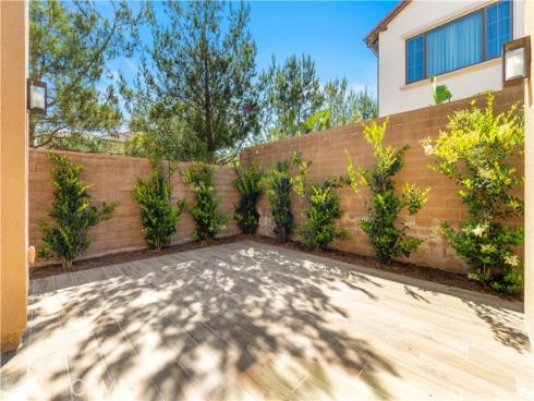 122 Appian Boulevard, Irvine, CA