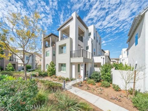 702 Benchmark , Irvine, CA