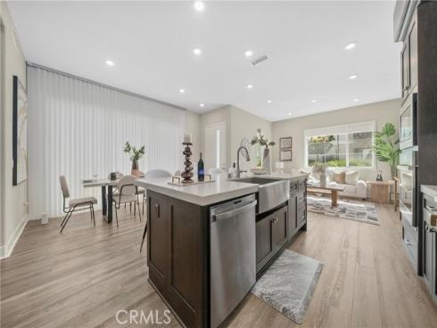 702 Benchmark , Irvine, CA