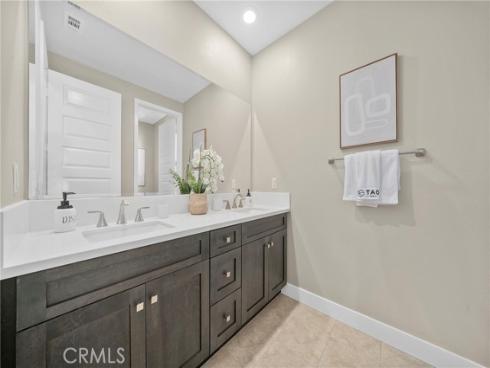 702 Benchmark , Irvine, CA