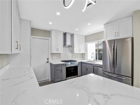 5102 Alder , Irvine, CA