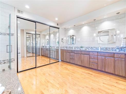 7  Altair  7 , Irvine, CA