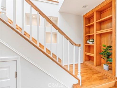 7  Altair  7 , Irvine, CA