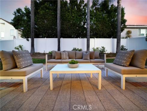 22 Carnelian , Irvine, CA