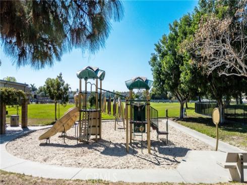 22 Carnelian , Irvine, CA