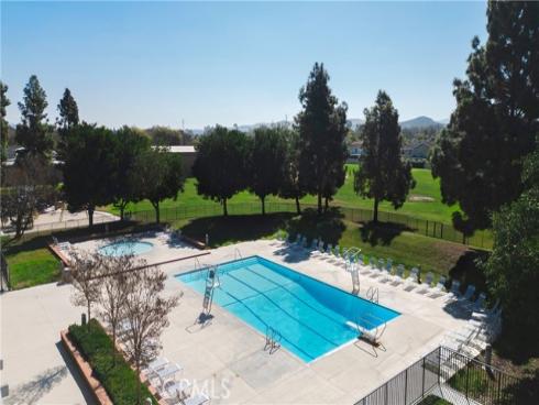 22 Carnelian , Irvine, CA