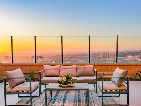 137 Oakstone , Irvine, CA