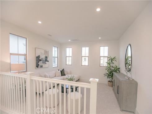 137 Oakstone , Irvine, CA