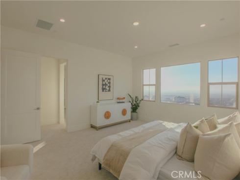 137 Oakstone , Irvine, CA