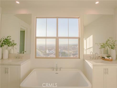 137 Oakstone , Irvine, CA