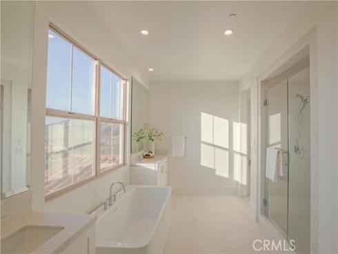 137 Oakstone , Irvine, CA