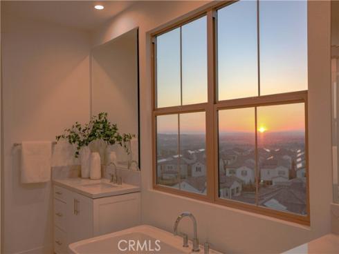 137 Oakstone , Irvine, CA