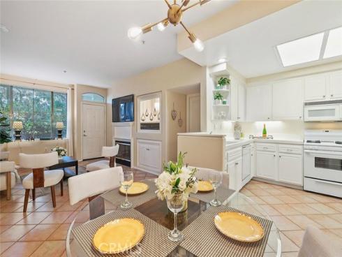 1703  Solvay Aisle  106 , Irvine, CA