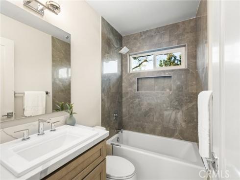 11 Thunder 6 Trail, Irvine, CA