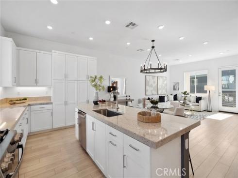 223 Sash , Irvine, CA