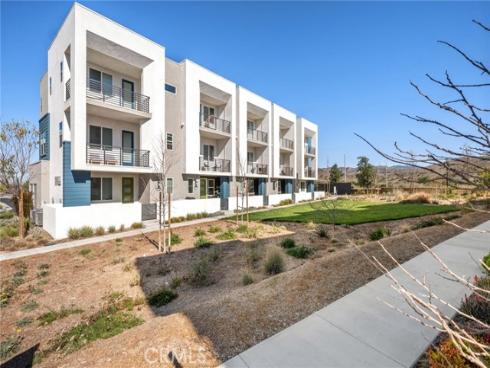 223 Sash , Irvine, CA