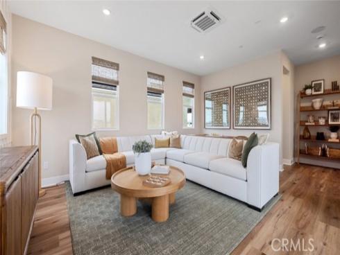 159 Sawbuck , Irvine, CA