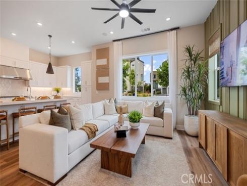 159 Sawbuck , Irvine, CA