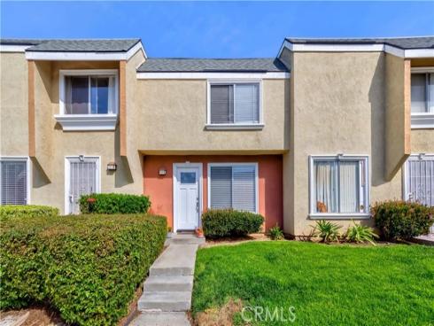 18 Heritage , Irvine, CA