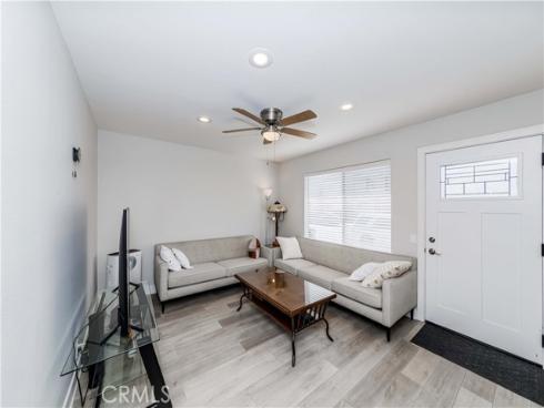 18 Heritage , Irvine, CA