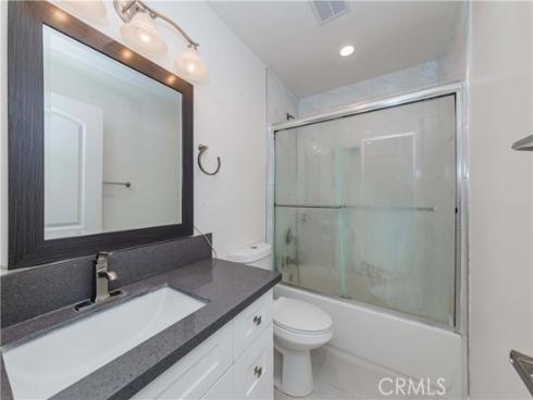 18 Heritage , Irvine, CA