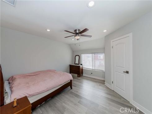 18 Heritage , Irvine, CA