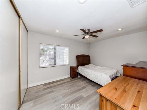 18 Heritage , Irvine, CA