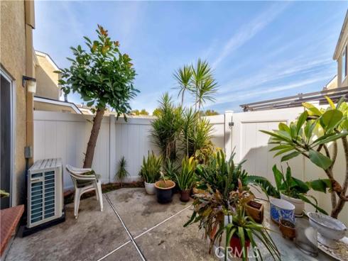 18 Heritage , Irvine, CA