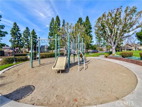 18 Heritage , Irvine, CA