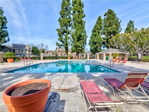 18  Heritage  , Irvine, CA