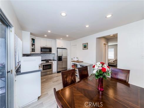 18 Heritage , Irvine, CA