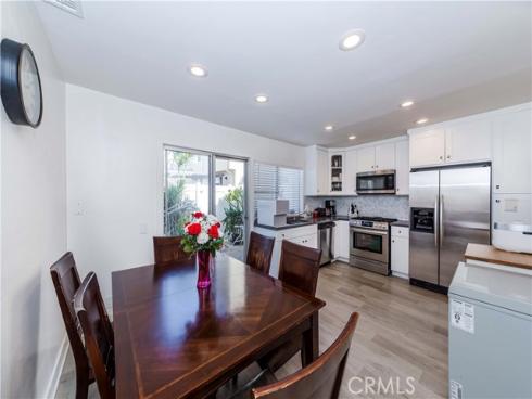 18 Heritage , Irvine, CA